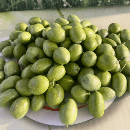 Dettaglio olive verdi da schiacciare